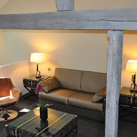 Western Premier De La Poste & 4* Troyes