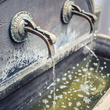 Western Premier De La Poste&spa