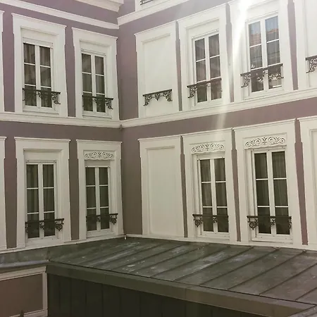 Western Premier De La Poste & 트루아