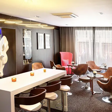 Western Premier De La Poste & 트루아