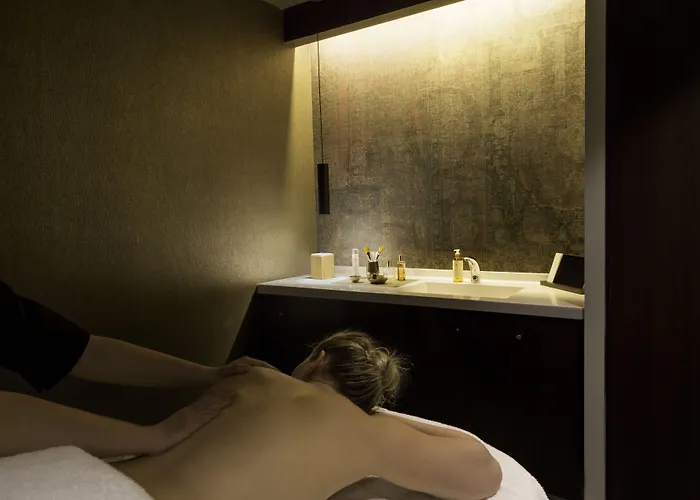 Western Premier De La Poste & Otel