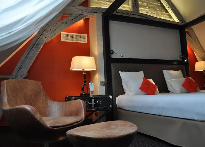 Western Premier De La Poste & 4*