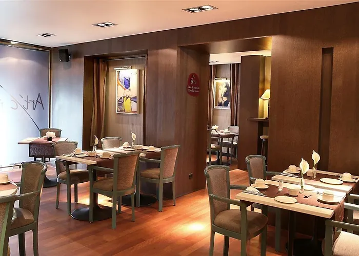 Western Premier De La Poste & Otel 4*