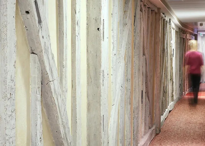 Western Premier De La Poste & Troyes